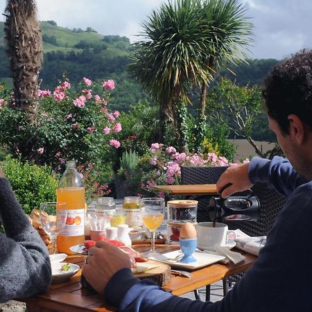 Chez CHILO Hotel Barcus Kültér fotó