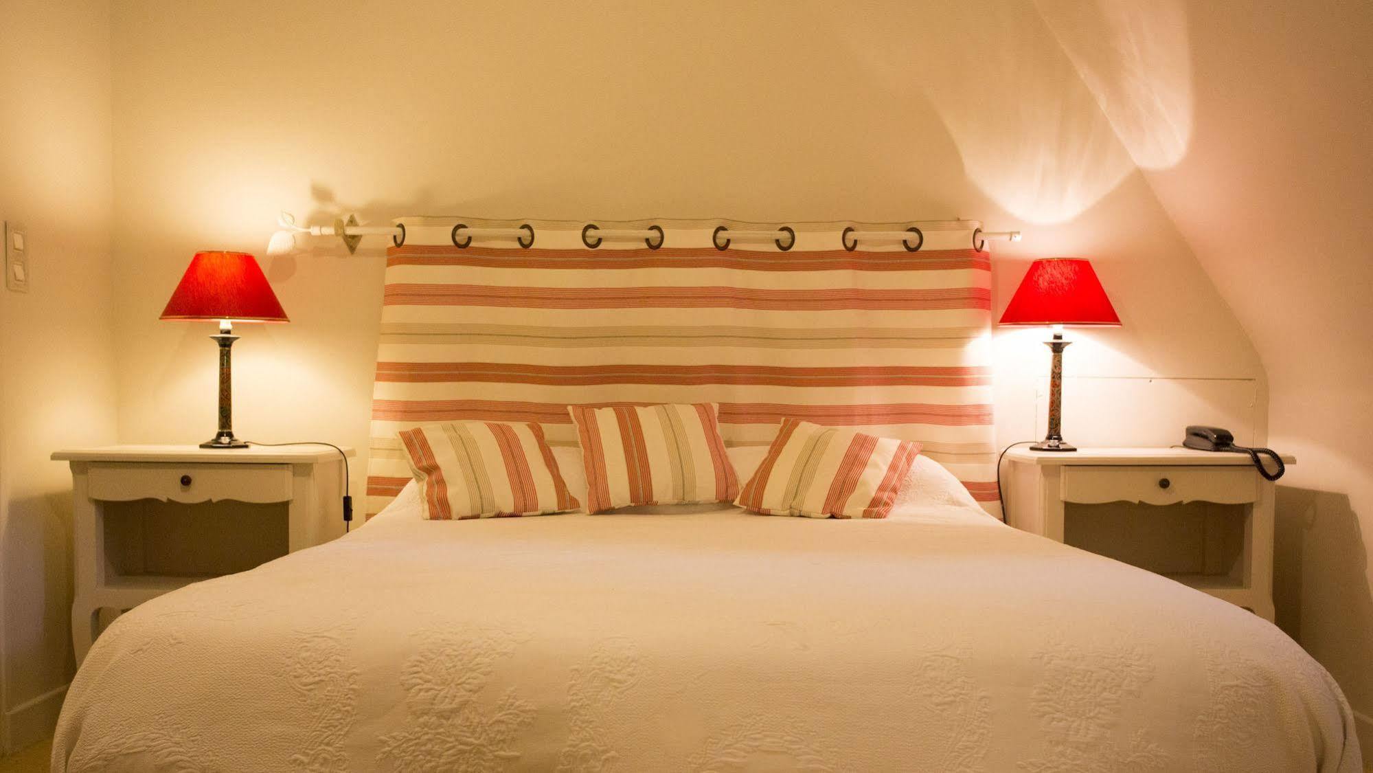 Chez CHILO Hotel Barcus Kültér fotó